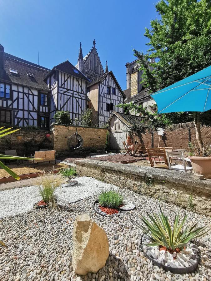 Les Cieux De La Cathedrale - Calme - Jardin - Wifi Apartment Троа Екстериор снимка