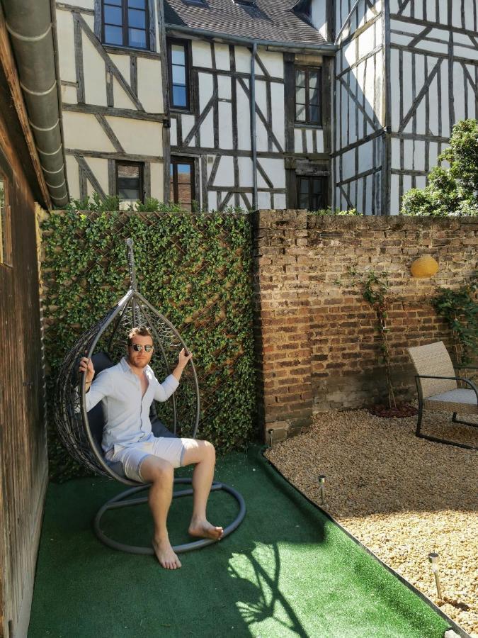 Les Cieux De La Cathedrale - Calme - Jardin - Wifi Apartment Троа Екстериор снимка