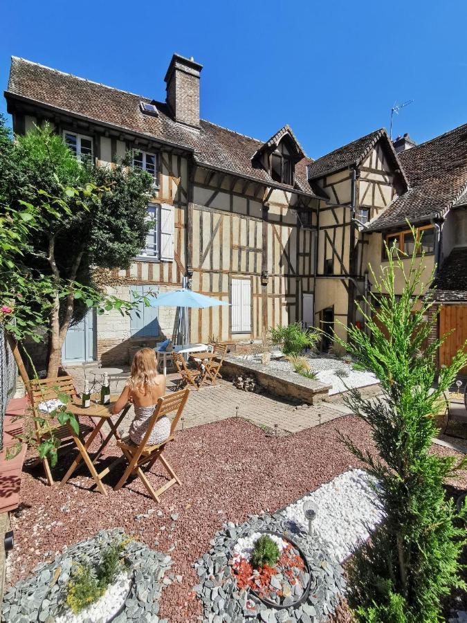 Les Cieux De La Cathedrale - Calme - Jardin - Wifi Apartment Троа Екстериор снимка