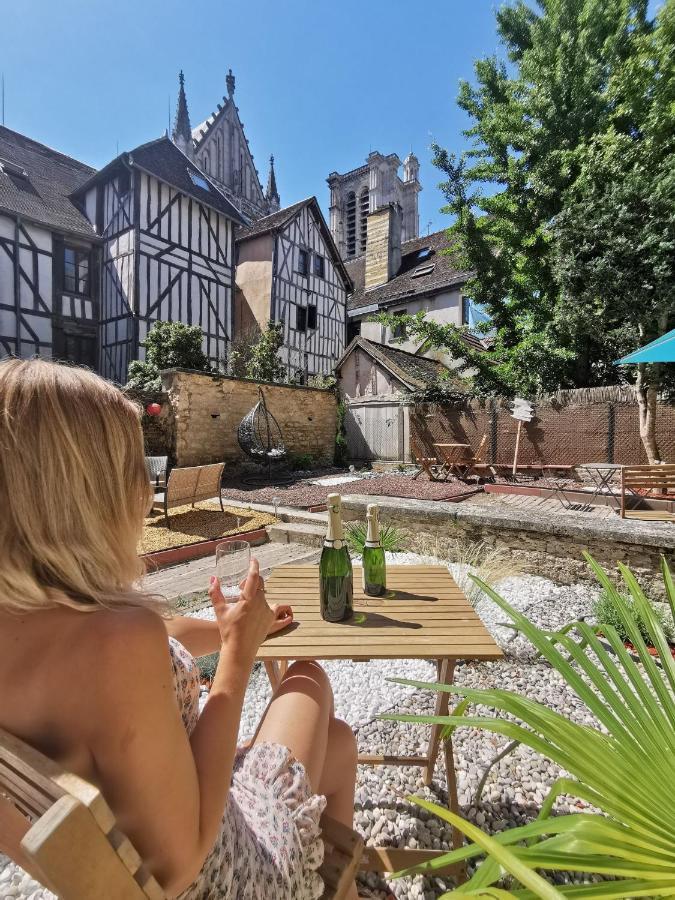 Les Cieux De La Cathedrale - Calme - Jardin - Wifi Apartment Троа Екстериор снимка