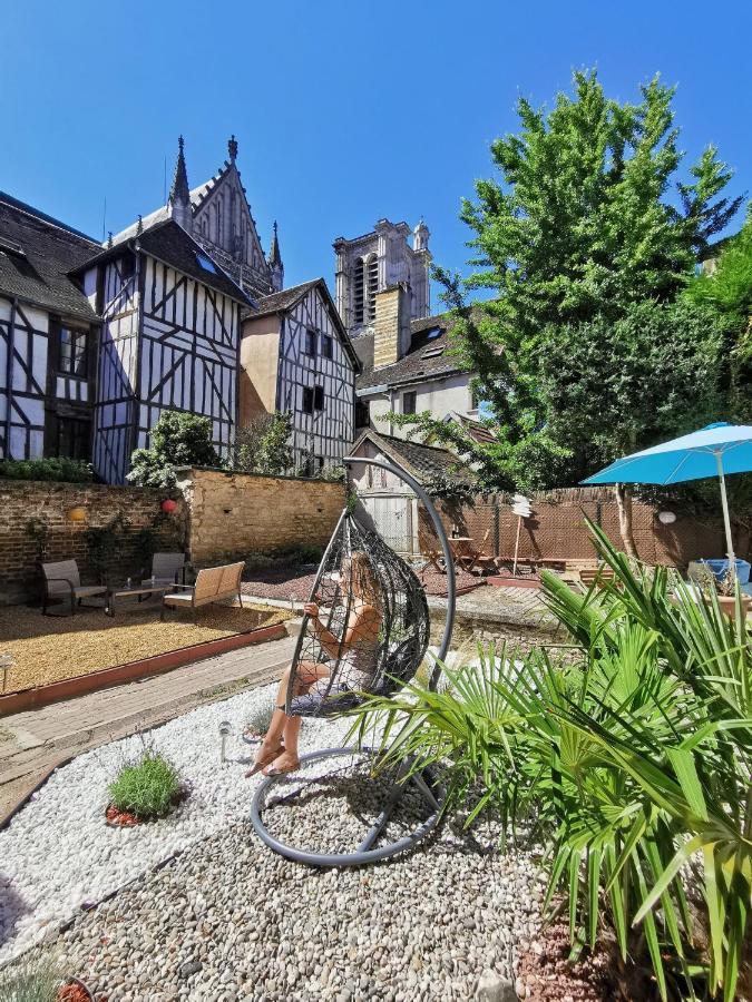 Les Cieux De La Cathedrale - Calme - Jardin - Wifi Apartment Троа Екстериор снимка