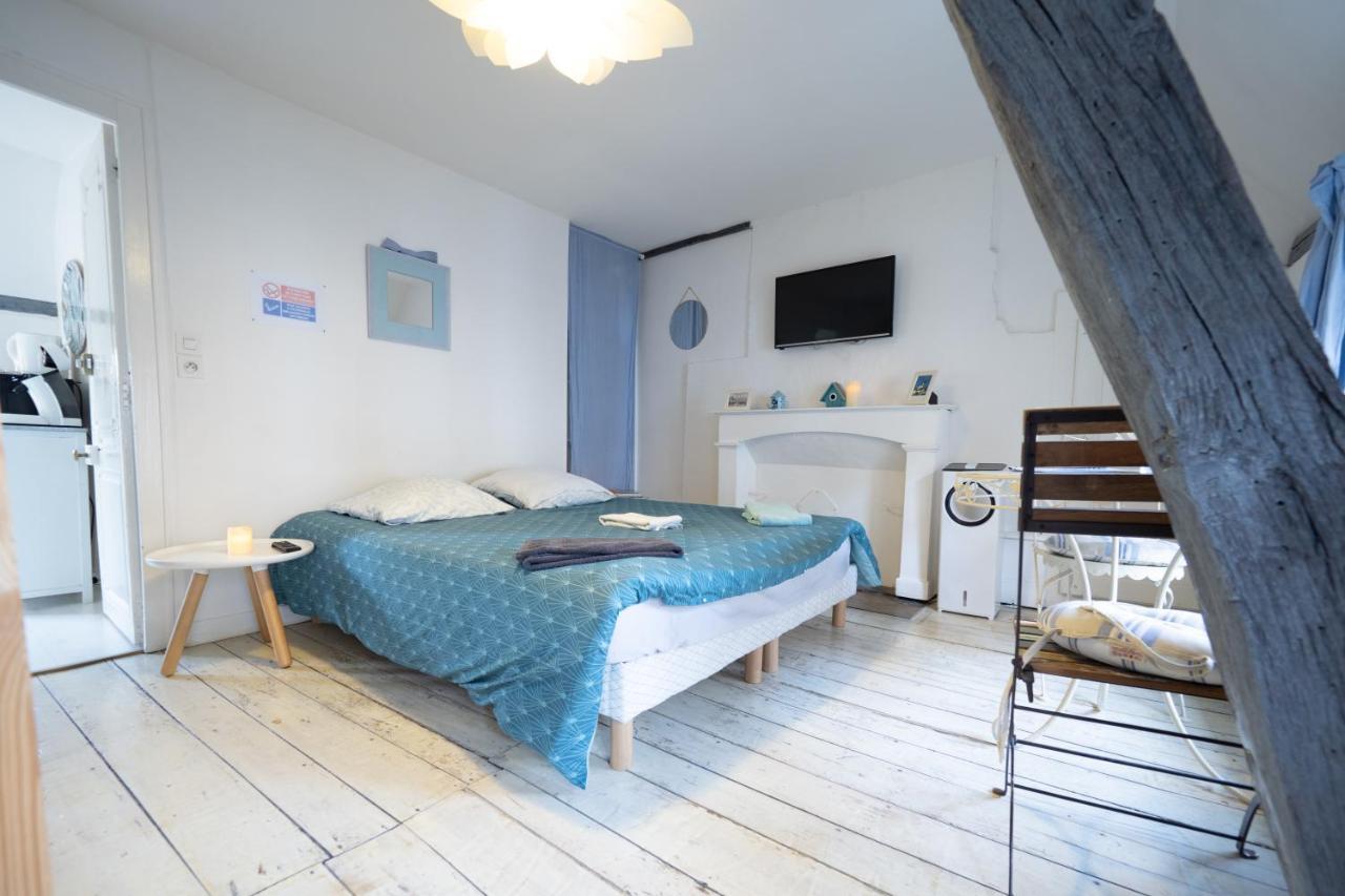 Les Cieux De La Cathedrale - Calme - Jardin - Wifi Apartment Троа Екстериор снимка